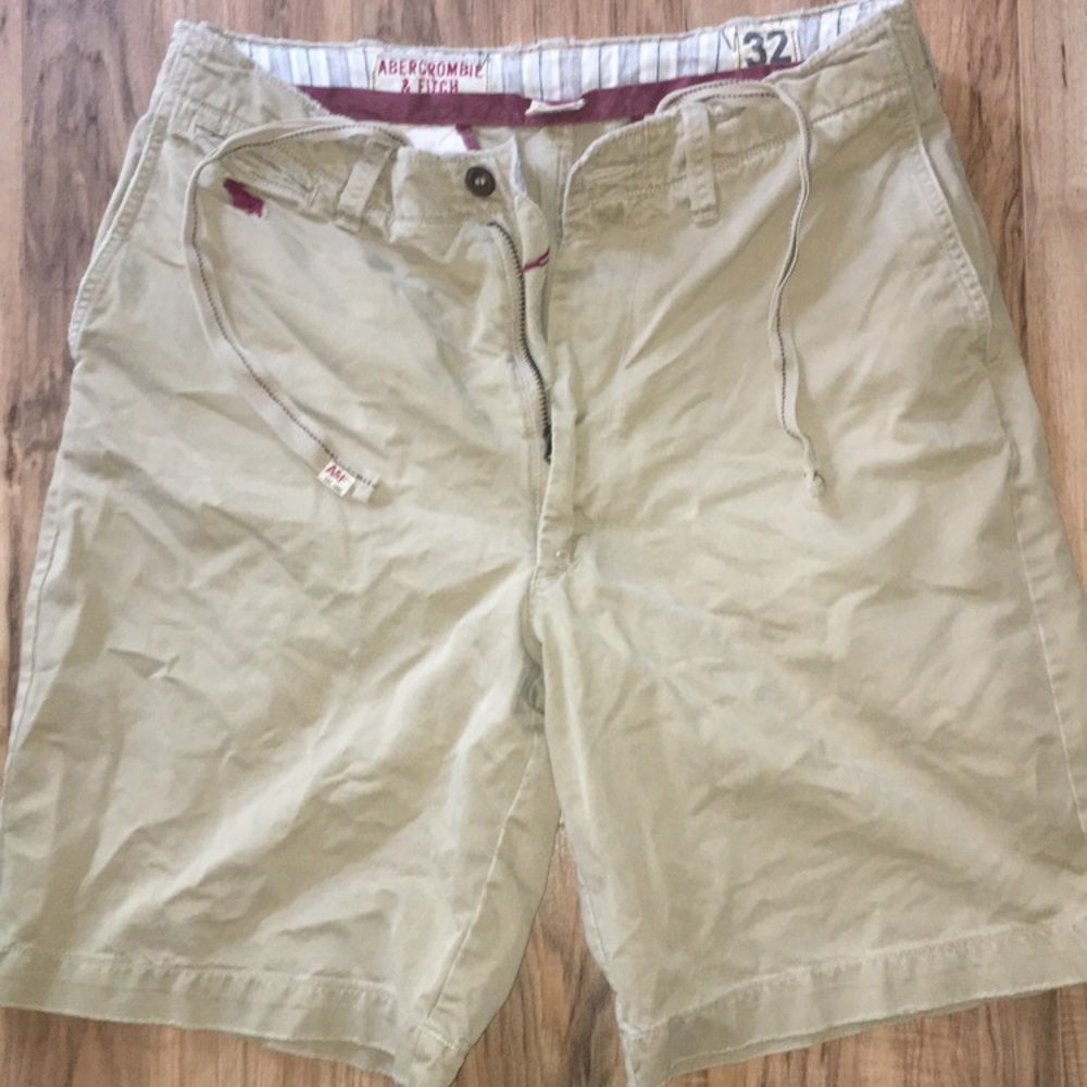 Men’s A&F Khaki Shorts